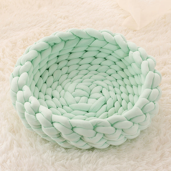 Woven Plush Pet Bed