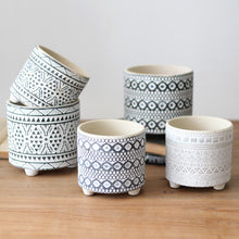  Petite Gray and White Flower Pots in Decorative Nordic Stye