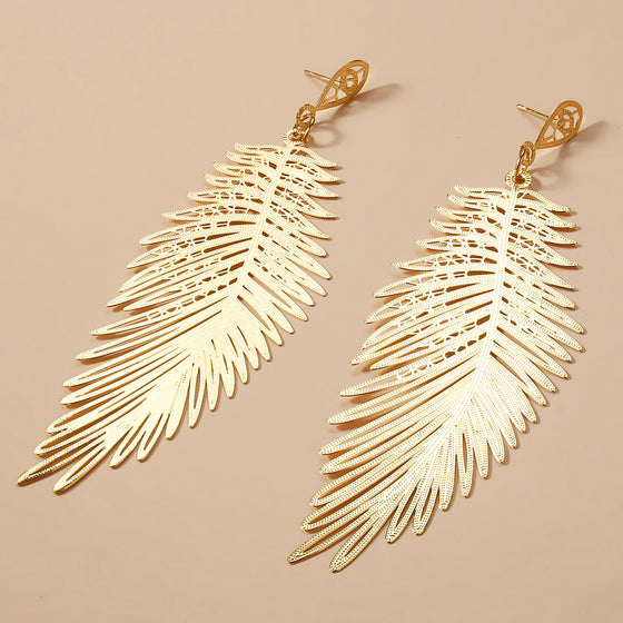 Simple Leaf Design Earrings in Gold Plated Finish