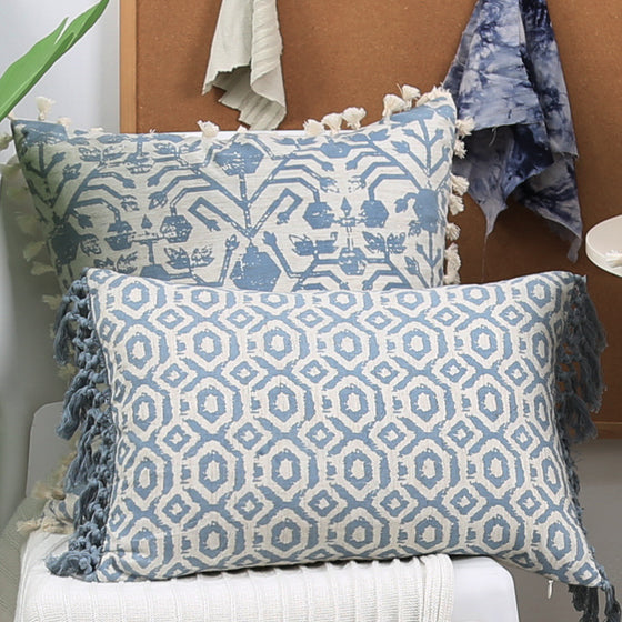 Cotton and Tufted Throw Pillow Cover Printed with Light Geometric Blue Pattern