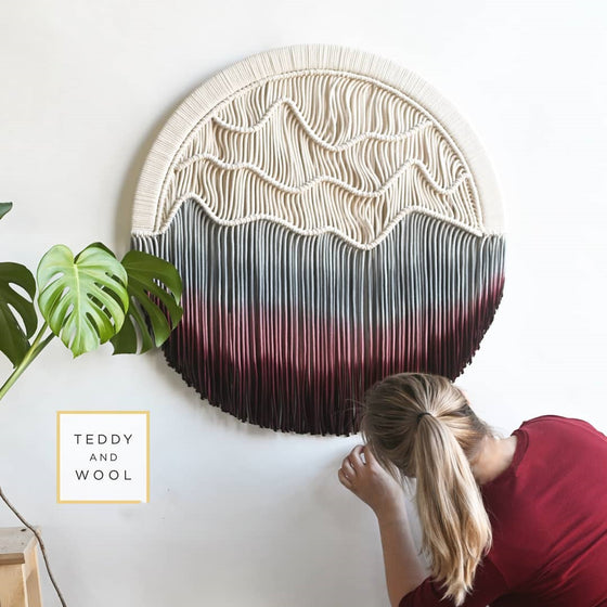 Nordic Hand-dyed Woven Round Tapestry