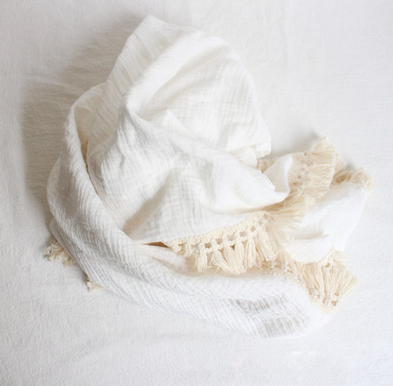 Cotton Double Gauze Baby Blanket with Tassel Trim