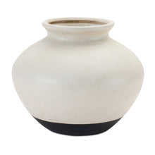  Minimalist Ceramic Pot in Black and White