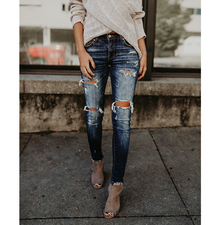  Women's Distressed Jeans