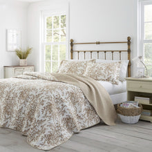  Beige and White Floral Quilt Set