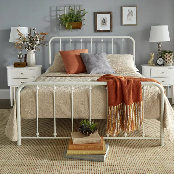 White Metal Spindle Bed